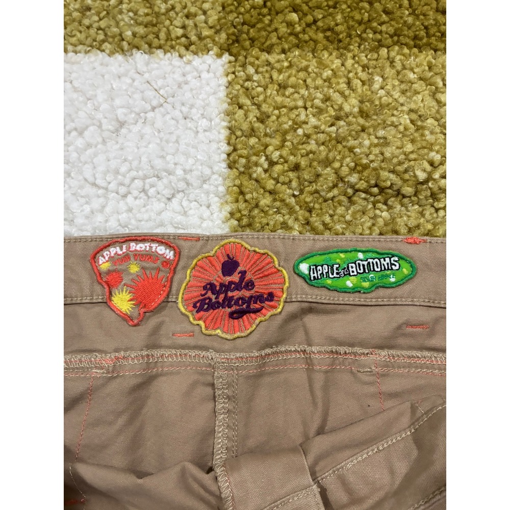 Apple Bottoms Khaki Cargo Shorts Size 13/14 Y2K‎ Tan Red Contrast Stitching 11in - Picture 3 of 7